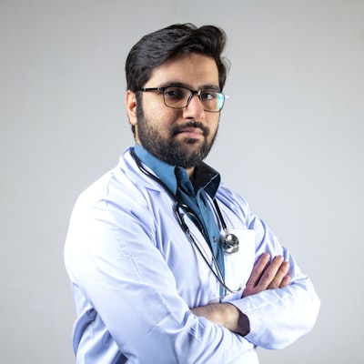 Dr. Javier Ruiz